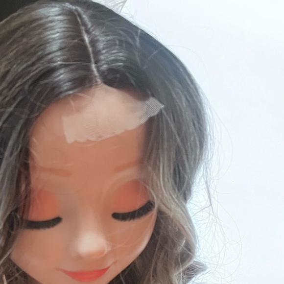 LATIV Elegant Lace Front Ombre Gray Wig for Women - Picture 3 of 5